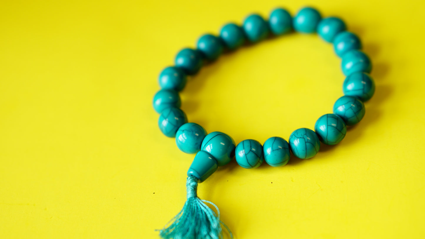 Stretchable Green Stone with Silver Spacers Wrist Mala.